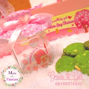 HAMPERS DAN SOUVENIR BANDUNG  Kami Gracia Gift Bandung menyediakan berbagai macam hampers untuk berbagai keperluan seperti souvenir ulang tahun, souvenir manyue, baby shower souvenir, souvenir pernikahan bandung dll