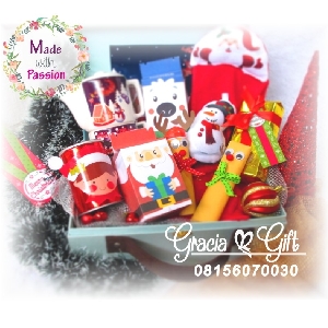 HAMPERS DAN SOUVENIR BANDUNG Hampers natal teko susun Kami Gracia Gift Bandung menyediakan berbagai macam hampers untuk berbagai keperluan seperti souvenir ulang tahun, souveniKr manyue, baby shower souvenir, souvenir pernikahan bandung dll