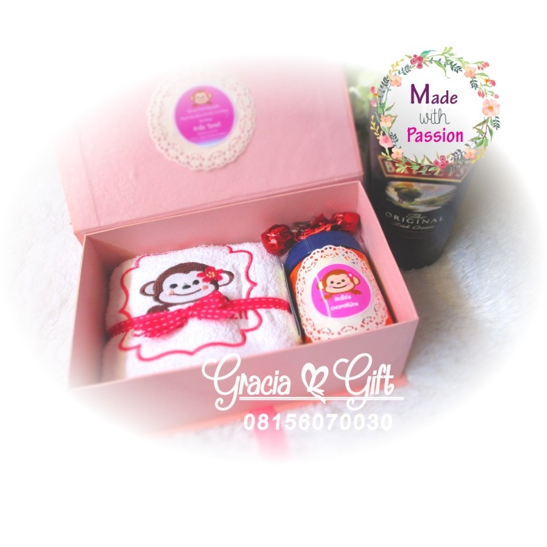 Kami Gracia Gift Bandung menyediakan berbagai macam hampers untuk berbagai keperluan seperti souvenir ulang tahun, souvenir manyue, baby shower souvenir, souvenir pernikahan bandung dll