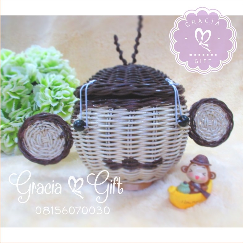 Gracia Gift Manye Bandung, Tasikmalaya, Jakarta, Cianjur, Garut  menyediakan berbagai macam keranjang rotan dengan berbagai macam bentuk dan ukuran custom  untuk berbagai keperluan seperti soovenir ulang tahun, goodie bag, manye, manyuek, baby full month, sebulanan bayi, souvenir aqiqah, promosi perusahaan 