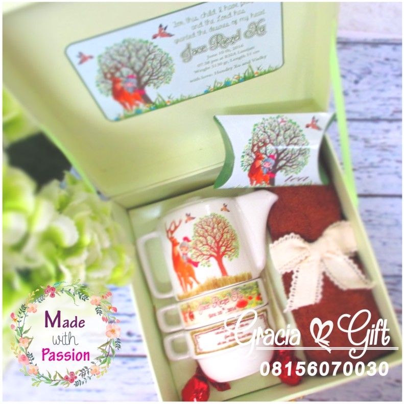 Kami Gracia Gift Bandung menyediakan berbagai macam hampers untuk berbagai keperluan seperti souvenir ulang tahun, souvenir manyue, baby shower souvenir, souvenir pernikahan bandung dll