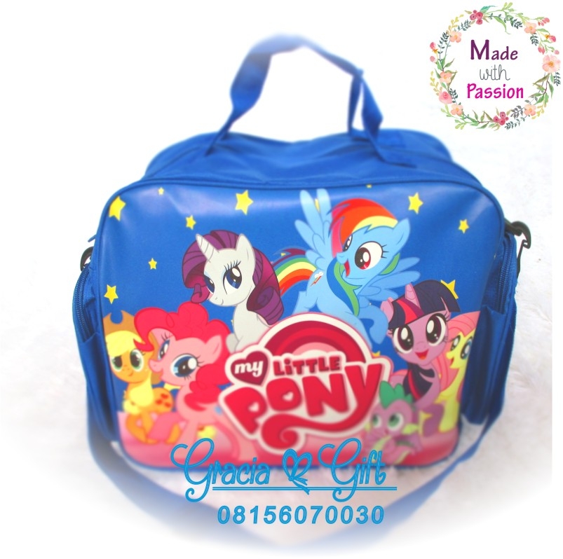 Kami Gracia Gift Bandung menyediakan berbagai macam hampers untuk berbagai keperluan seperti souvenir ulang tahun, souvenir manyue, baby shower souvenir, souvenir pernikahan bandung dll