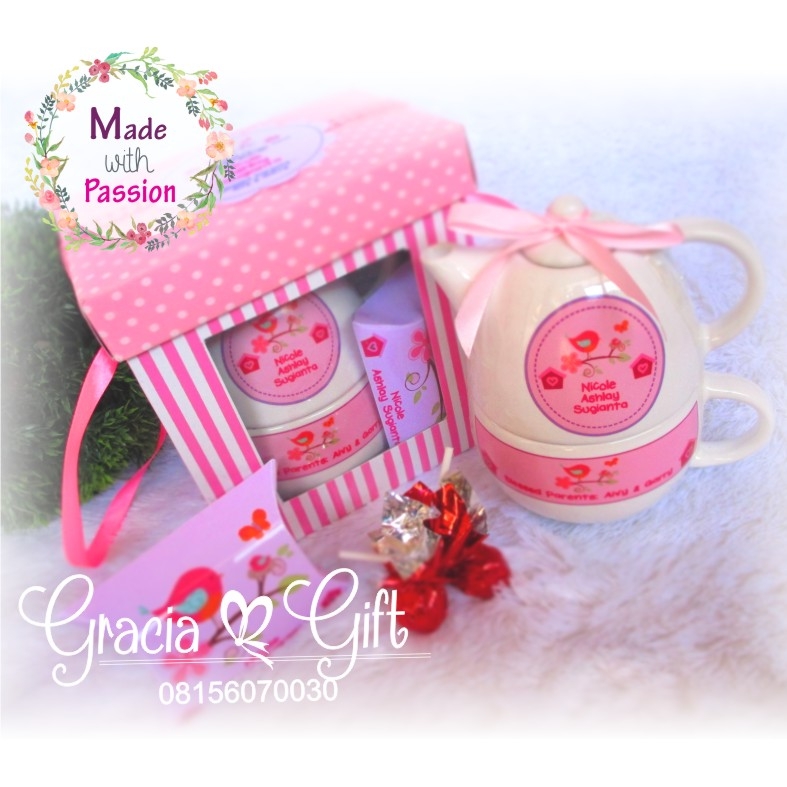 Kami Gracia Gift Bandung menyediakan berbagai macam hampers untuk berbagai keperluan seperti souvenir ulang tahun, souveniKr manyue, baby shower souvenir, souvenir pernikahan bandung dll