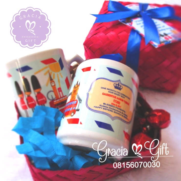 Kami Gracia Gift Bandung menyediakan berbagai macam hampers untuk berbagai keperluan seperti souvenir ulang tahun, souveniKr manyue, baby shower souvenir, souvenir pernikahan bandung dll
