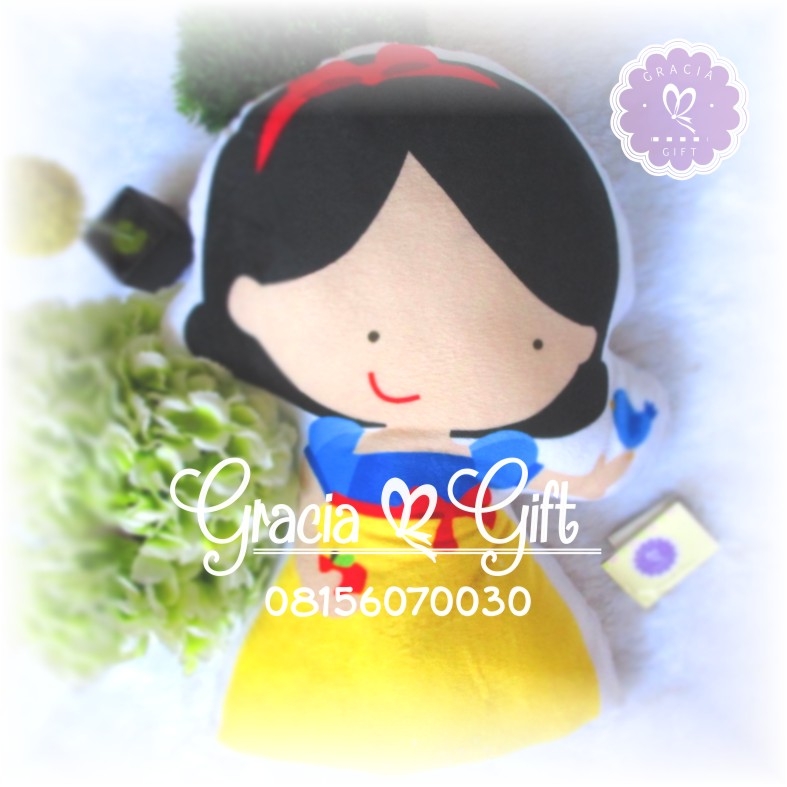 Gracia Gift menghadirkan souvenir bantal boneka custom yang lucu dan unik, bisa cetak nama atau logo. Cocok untuk ulang tahun, pernikahan, event sekolah, atau promosi bisnis. Produksi di Bandung, siap kirim ke seluruh Indonesia.
