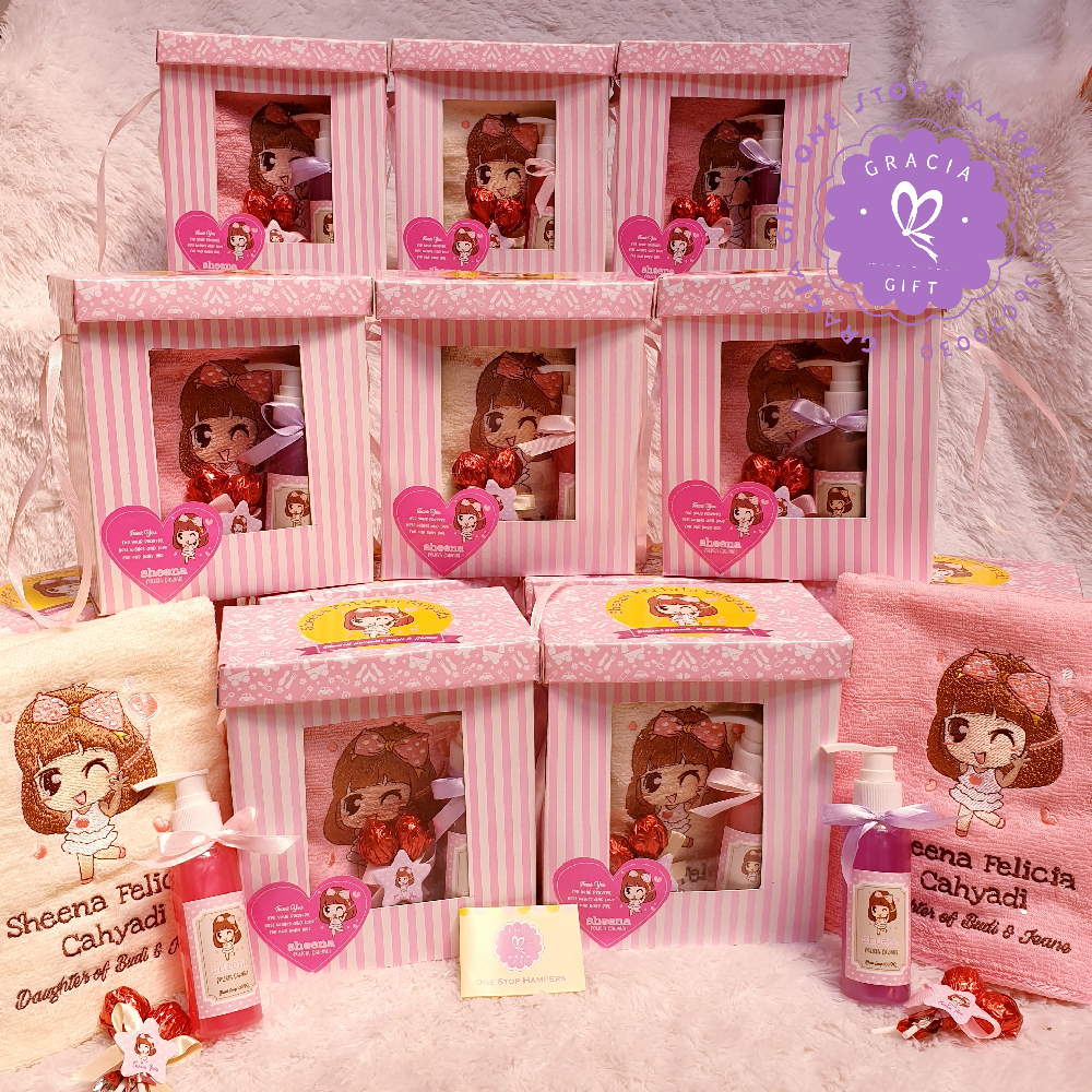 Kami Gracia Gift Bandung menerima pesanan berbagai macam hampers dari keranjang rotan untuk berbagai keperluan seperti souvenir ulang tahun, souvenir manyue, baby shower souvenir, souvenir pernikahan bandung dll